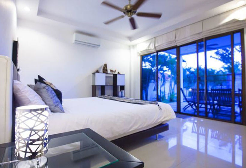 Champagne Villa By Jetta 6