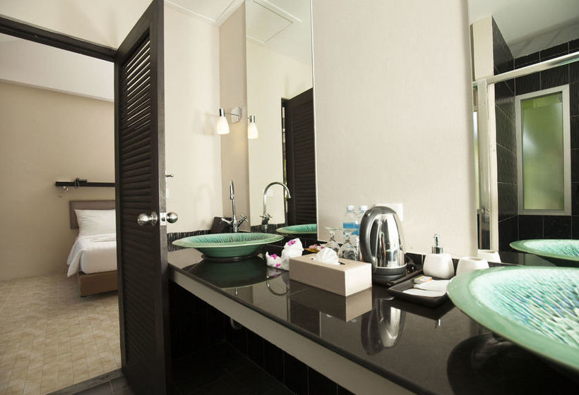 Hotel The Lifeco Phuket 16