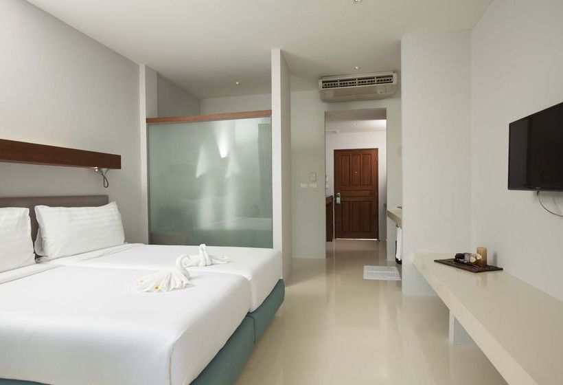 Hotel The Lifeco Phuket 5