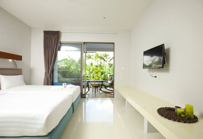 Hotel The Lifeco Phuket 8
