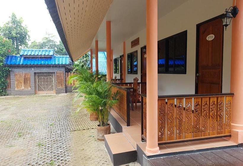 Hotel Banphu Montalang Resort 10