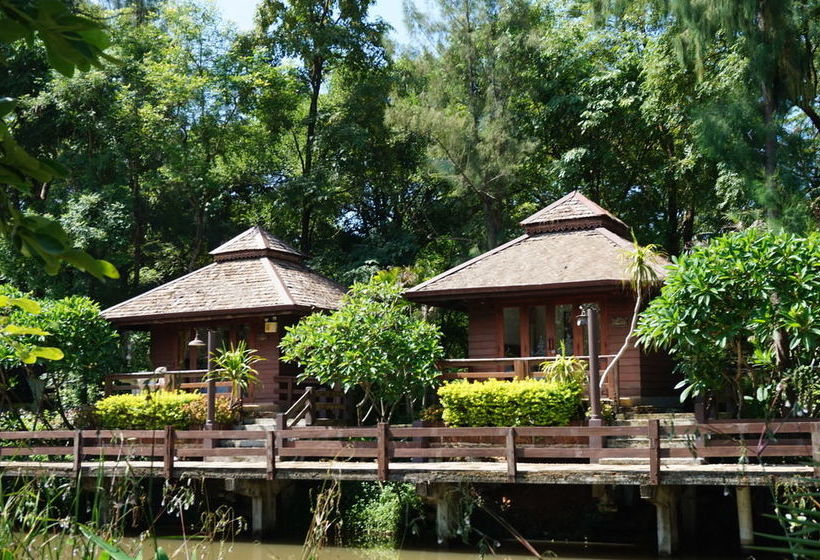 Nakhaburi Hotel & Resort 3