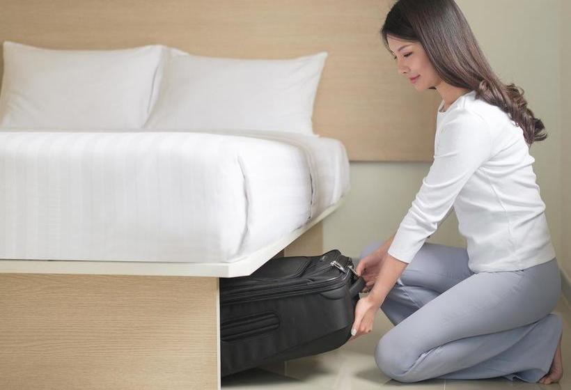 Hotel Hop Inn Sakon Nakhon 18