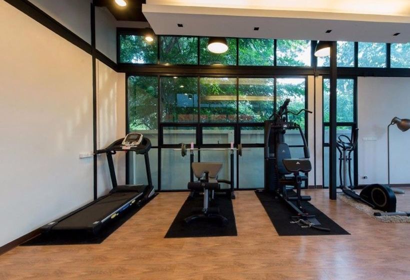 Hotel Woodroof Residence Rangsit 14