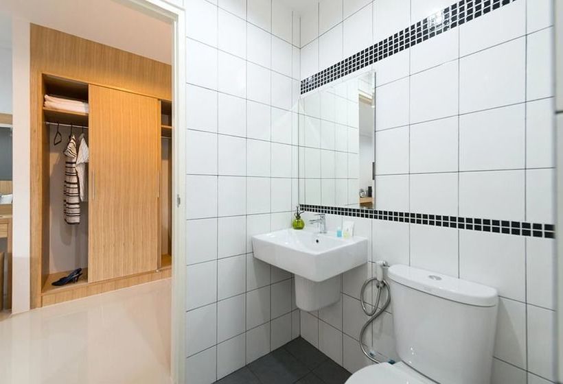 Hotel Pixel Hostel Phuket Airport 11