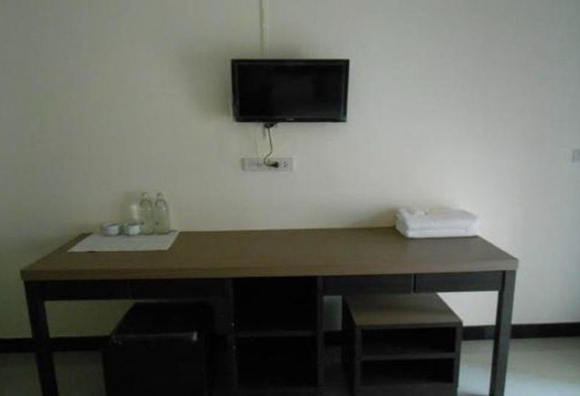 Hotel Poomsiri Place 6