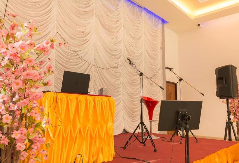 The Smart Hotel Hatyai 13