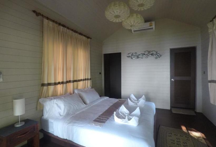 Ao Muong Beach Resort 8