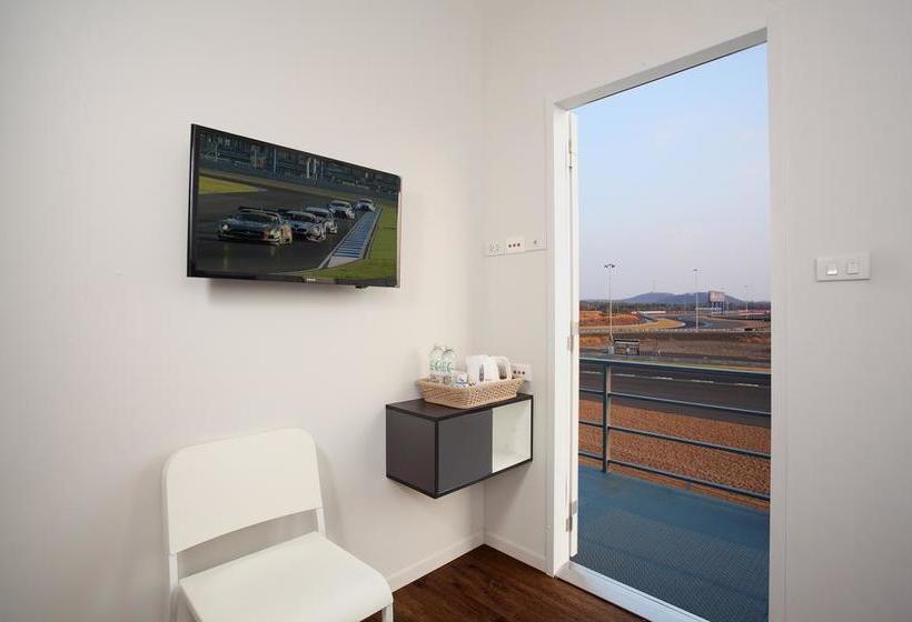 Bric Box Hotel Buriram 1