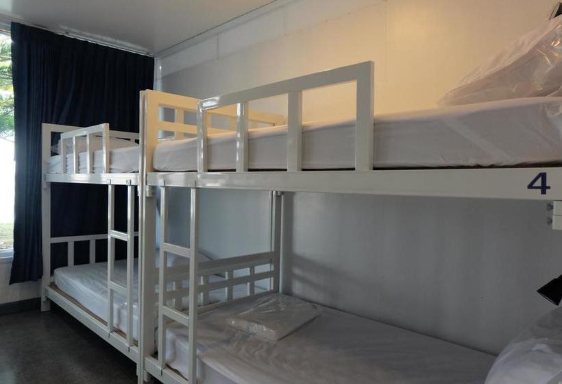 Hostel Marina Boat House 20