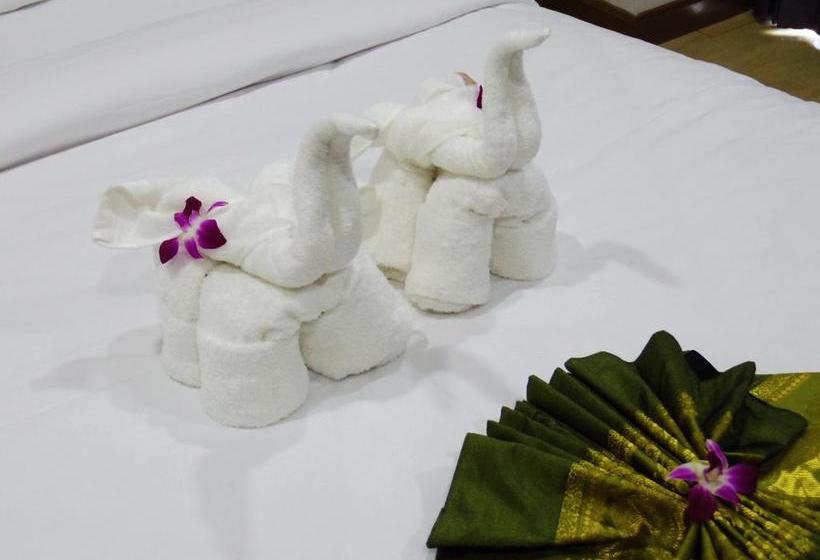 Hotel The Sr Residence Lampang 6