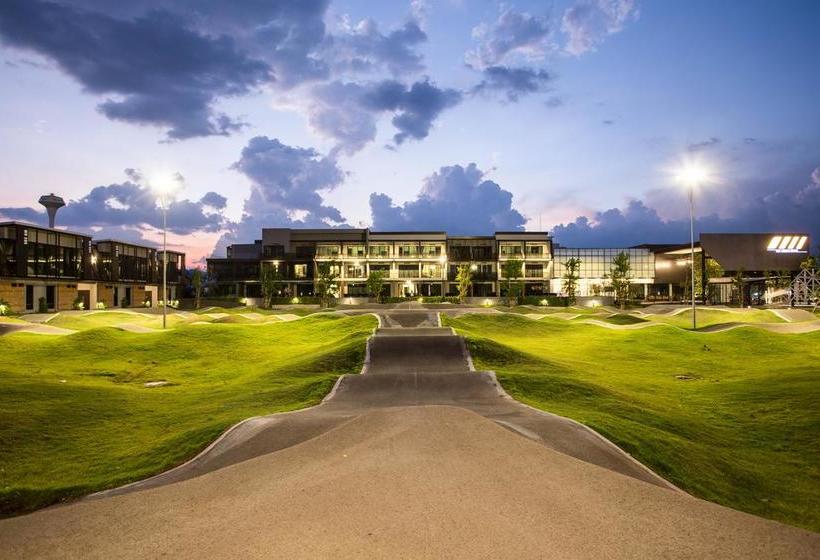 The Velo S Hotel And Pumptrack 7