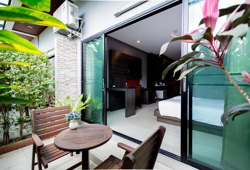 Hotel Rhienchai Place 11