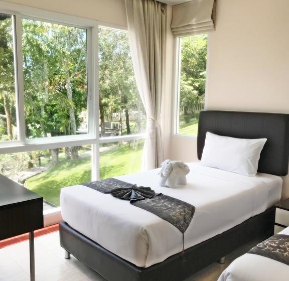 Royal Lee Resort And Spa 16