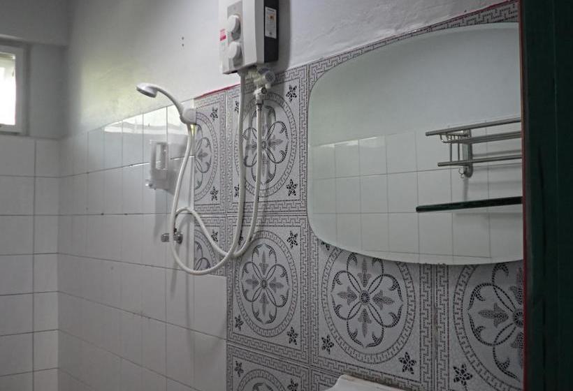 Herberge Gems Guesthouse 9