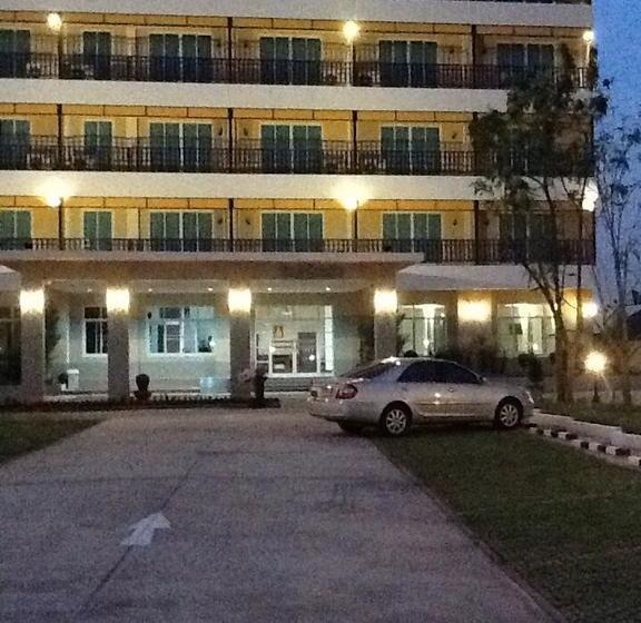 Hotel Baan Duangkamol 16