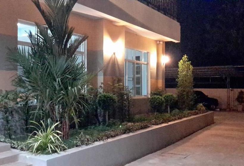 Hotel Baan Duangkamol 17