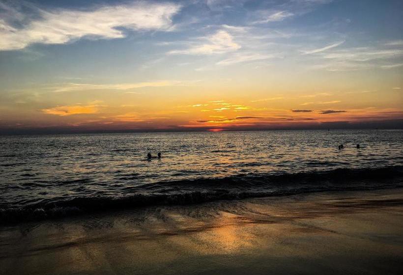 Doolay Hostel Karon Beach