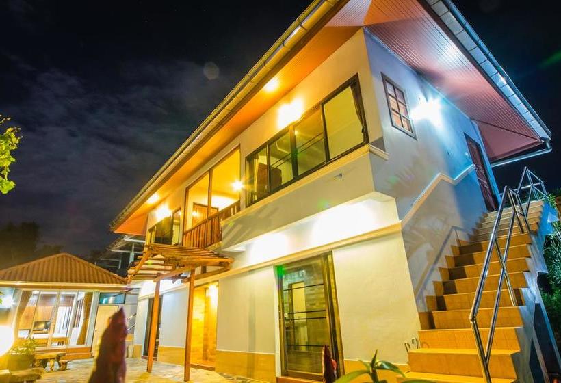 Hotel Baanrimnam Resort Trat