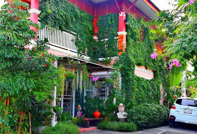Bed and Breakfast Lampang Lanna Home