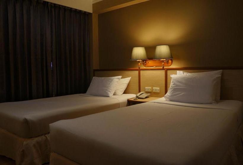 Station One Hotel Aranyaprateth 13