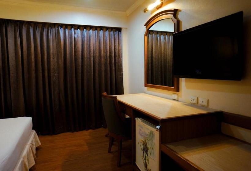 Station One Hotel Aranyaprateth 8