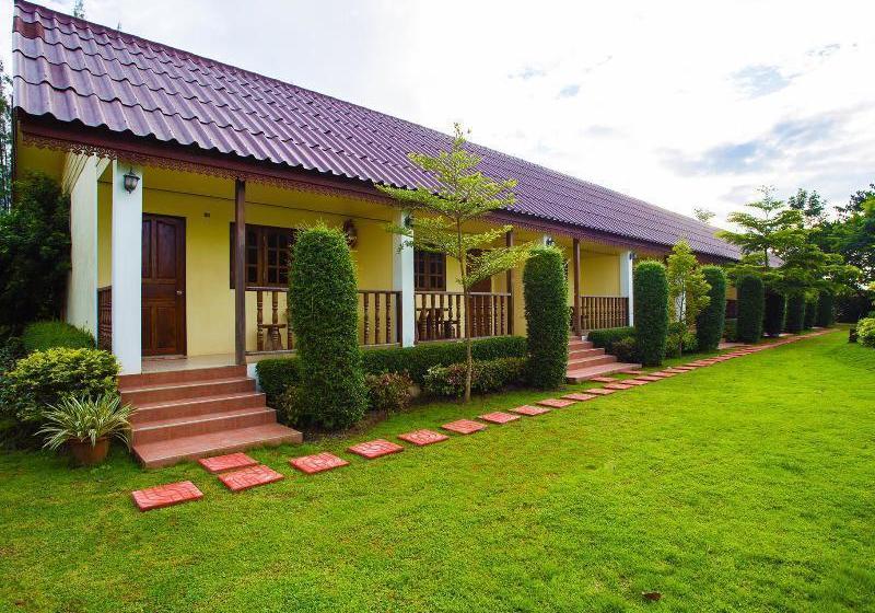 Resort Suan Luang Garden View 1