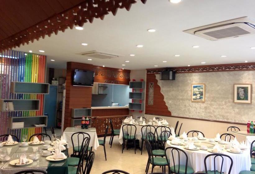 Hotel Grandvissanu 1