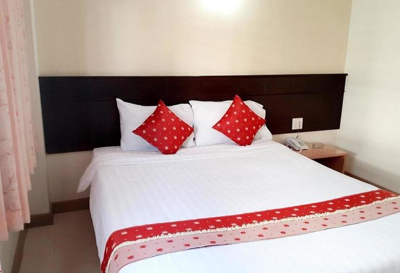 Hotel Grandvissanu 5