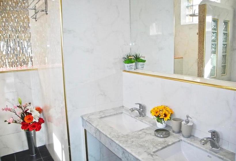 Hotel Le Versace Residence 10