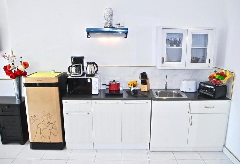 Hotel Le Versace Residence 13