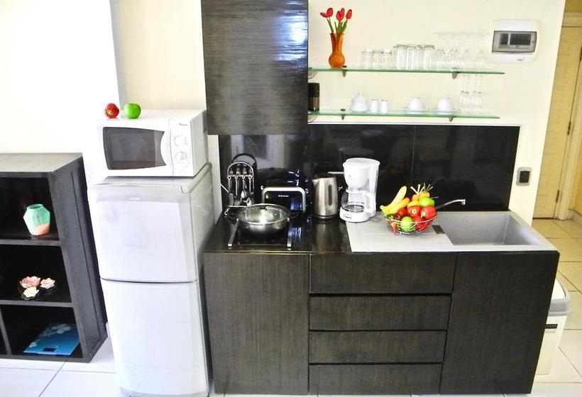 Hotel Le Versace Residence 20