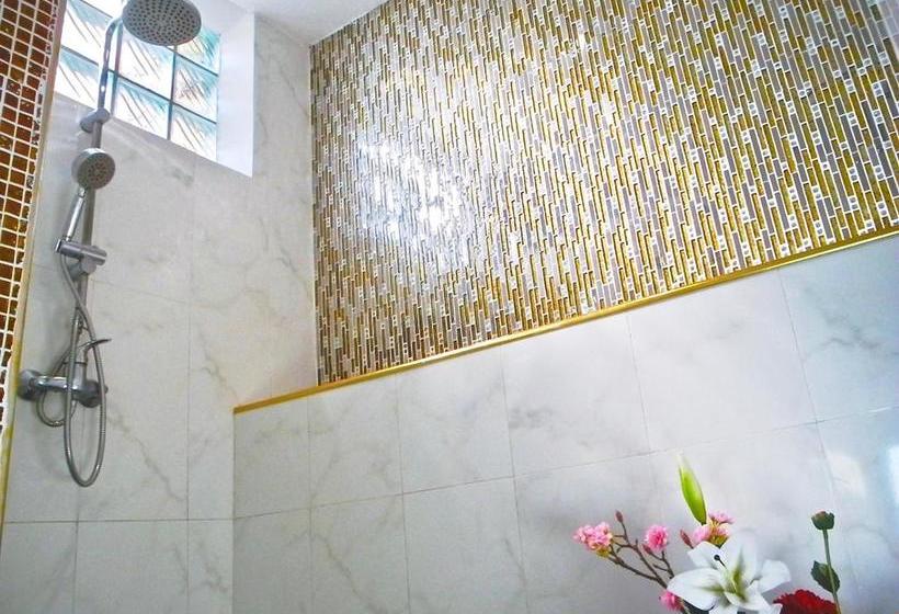 Hotel Le Versace Residence 9