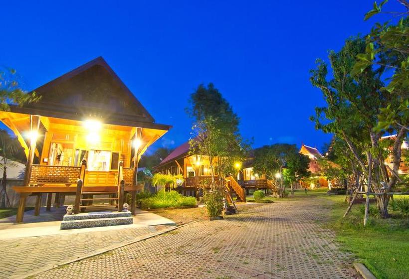 Bueng Bua Thong Resort 10