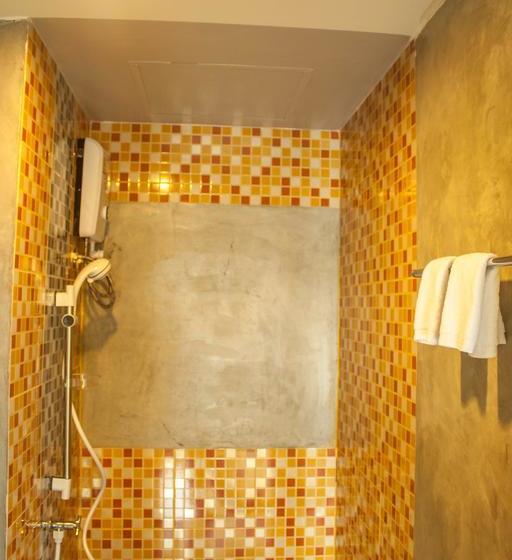 The Sunflower Holiday Hostel 2