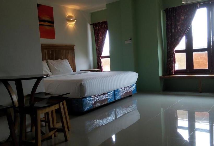 Hotel Yellow Tique 13