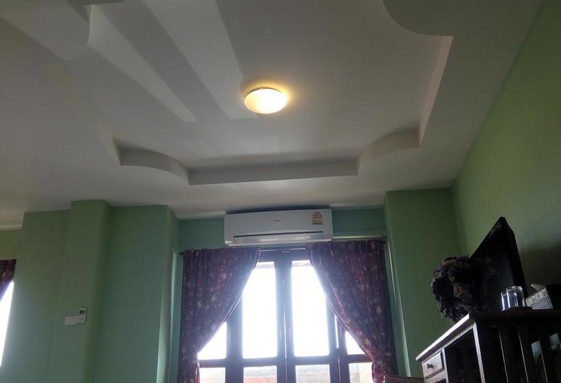 Hotel Yellow Tique 14