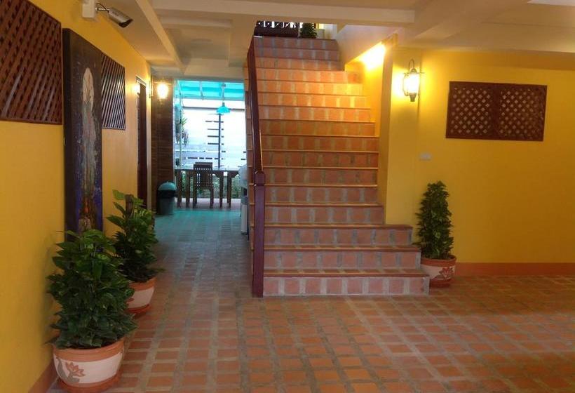 Hotel Yellow Tique 4