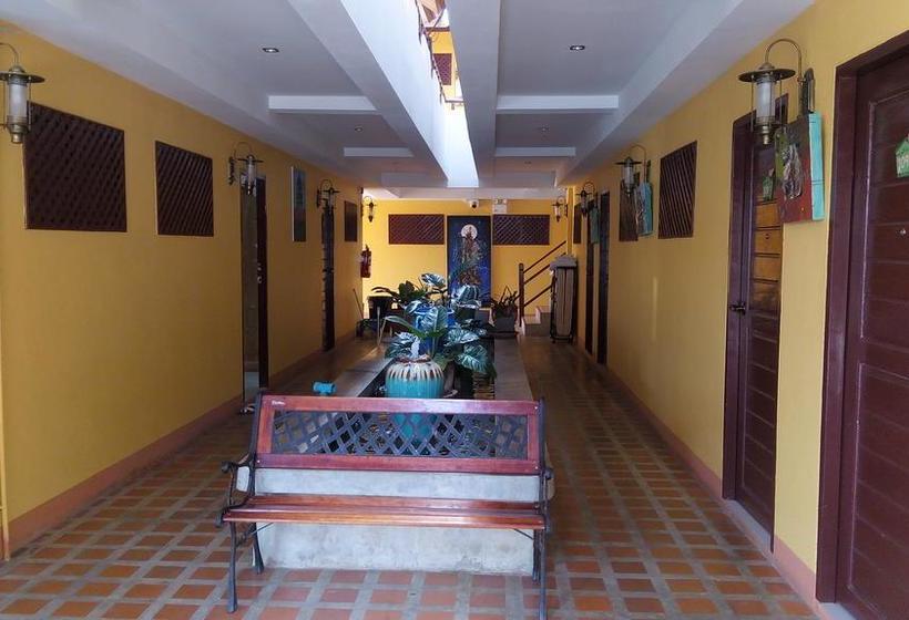 Hotel Yellow Tique 7