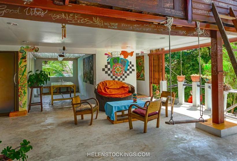 Moov Inn Garden Hostel 1