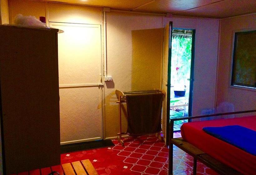 Moov Inn Garden Hostel 11