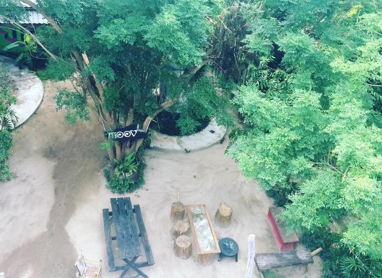 Moov Inn Garden Hostel 16