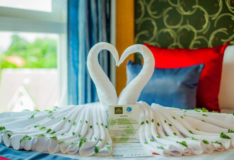 Hotel The Jasmine Nai Harn Beach Resort And Spa 17