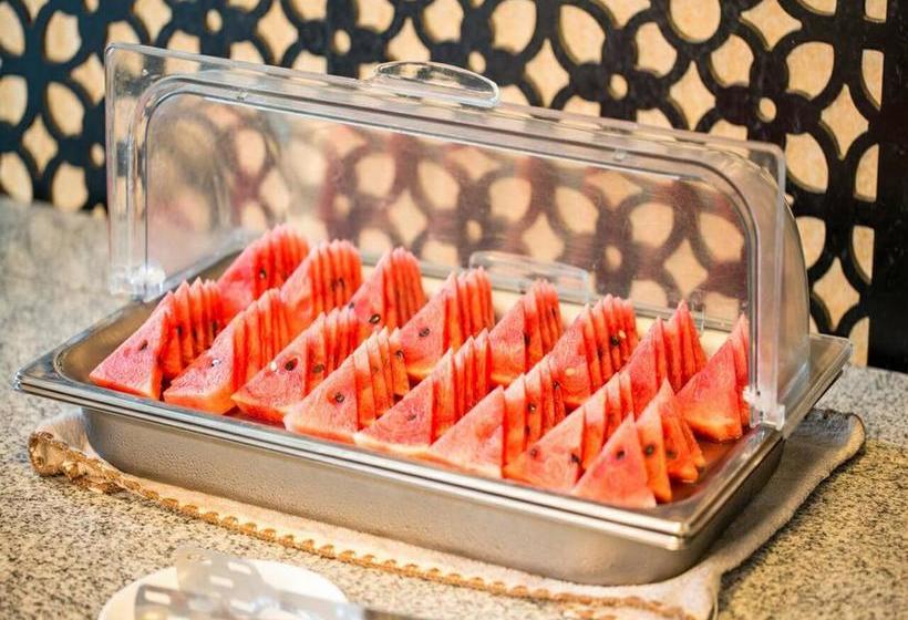 Hotel The Jasmine Nai Harn Beach Resort And Spa 8