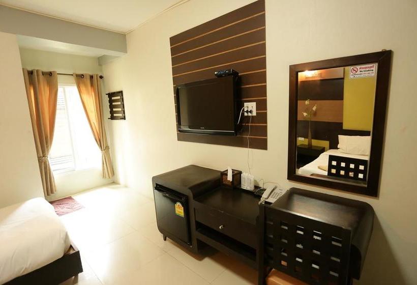 Hostel Puangpech Place 17