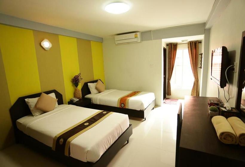 Hostel Puangpech Place 2