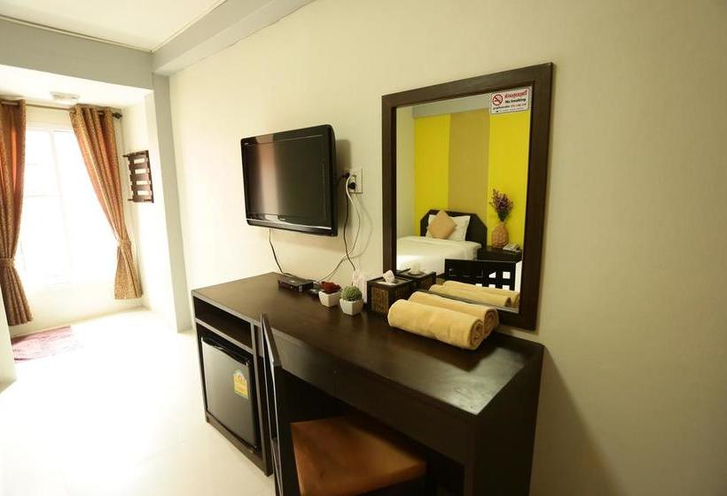 Hostel Puangpech Place 20