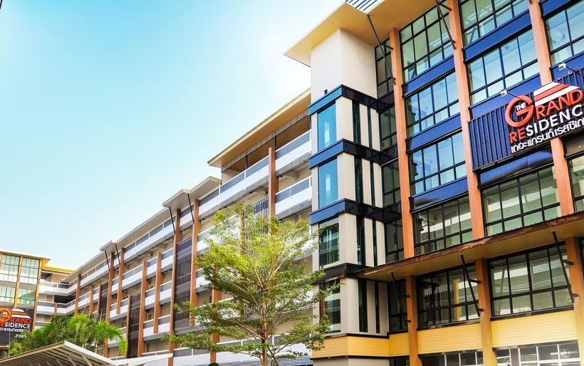 Hotel The Grand Residence