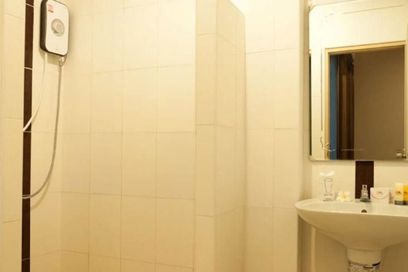 Hotel The Grand Residence 18