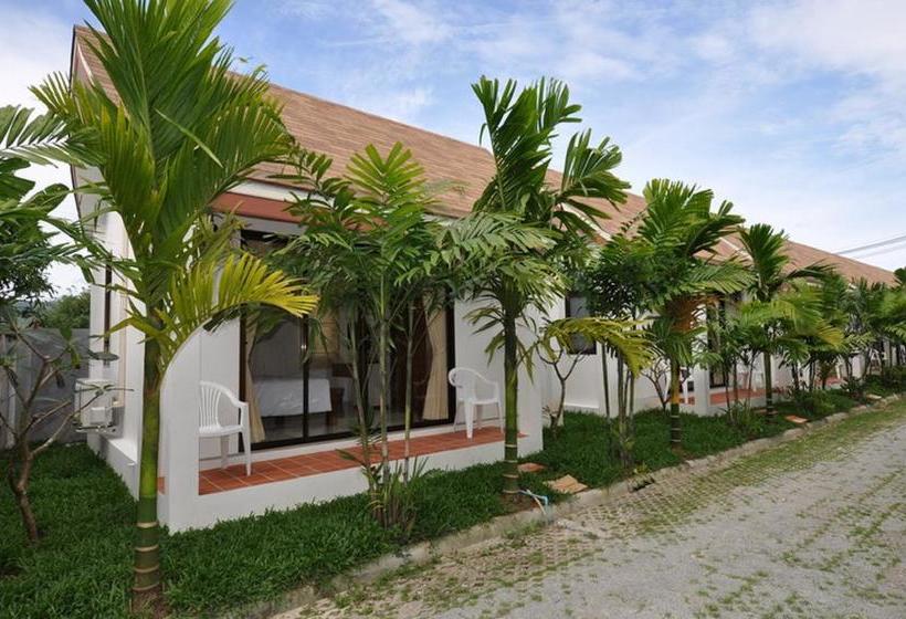 Resort Baan Phuchalong Bungalow 2